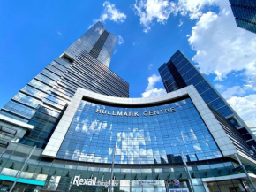 Sleek 1BR & Sttudy Condo - CN Tower, Skyline view - North York